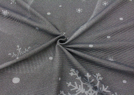 il jacquard fine 100% del poliestere ha tricottato il modello del fiocco di neve del tessuto del materasso